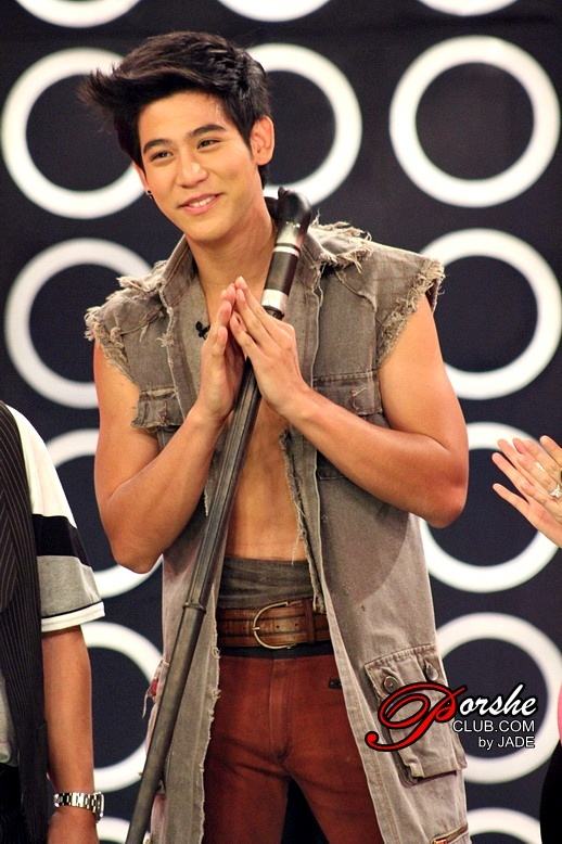 { pic } พอร์ช ศรัณย์ ใน ลูกผู้ชายไม้ตะพด @ รายการวันวานยังหวานอยู่