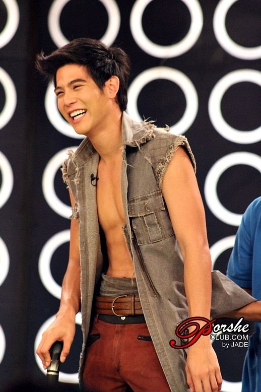{ pic } พอร์ช ศรัณย์ ใน ลูกผู้ชายไม้ตะพด @ รายการวันวานยังหวานอยู่