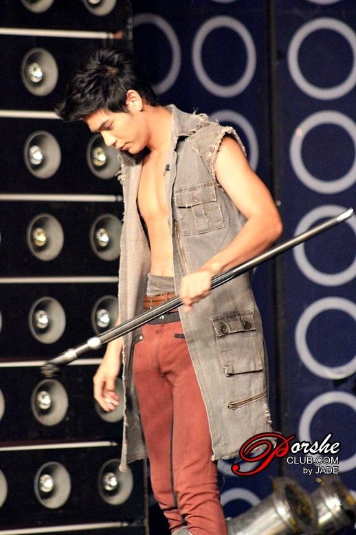 { pic } พอร์ช ศรัณย์ ใน ลูกผู้ชายไม้ตะพด @ รายการวันวานยังหวานอยู่