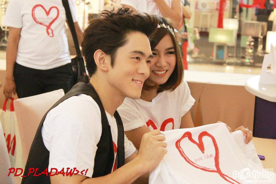 กิ่ง เหมือนแพร (เดอะสตาร์5)งานขายเสื้อที่Paragon