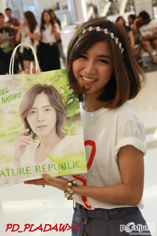 กิ่ง เหมือนแพร (เดอะสตาร์5)งานขายเสื้อที่Paragon