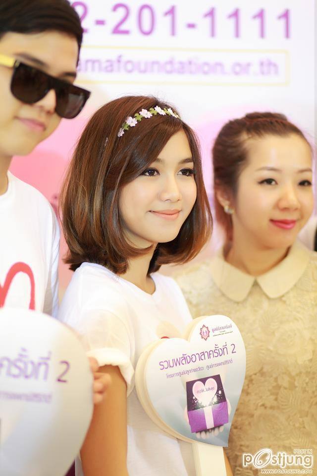 กิ่ง เหมือนแพร (เดอะสตาร์5)งานขายเสื้อที่Paragon