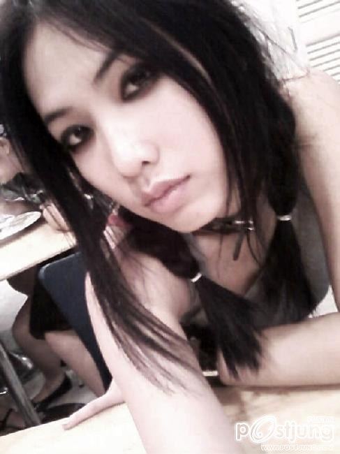 ซายน์ นักร้องนำวง 8th Floor