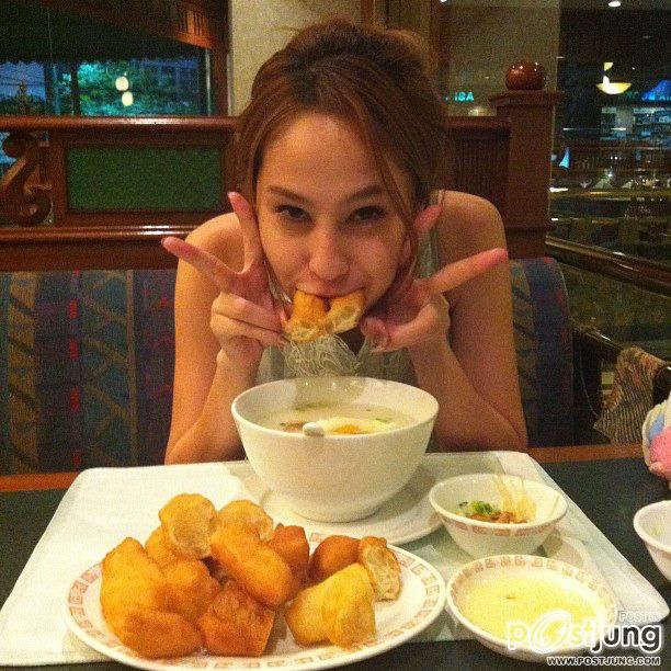 สวยเบาๆกับสาวขวัญ