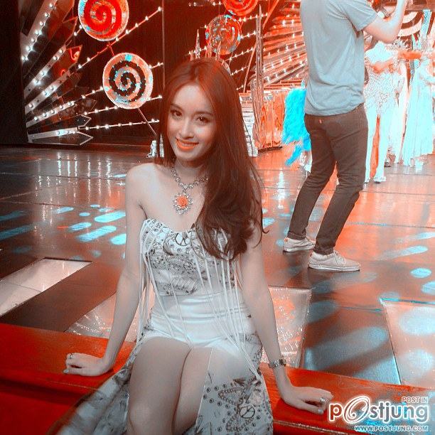 สวยจัดเต็มกับน้องปอย