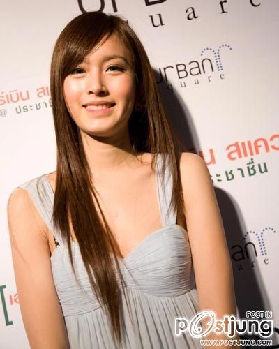 สวยจัดเต็มกับน้องปอย