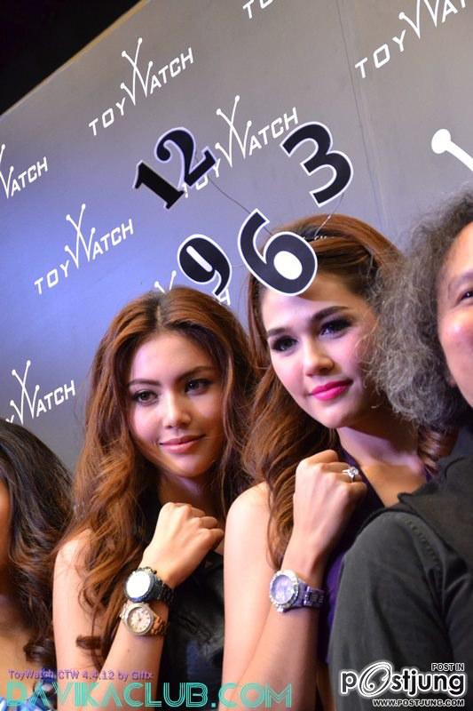 ใหม่กับชมพู่ สวยกินกันไม่ลง