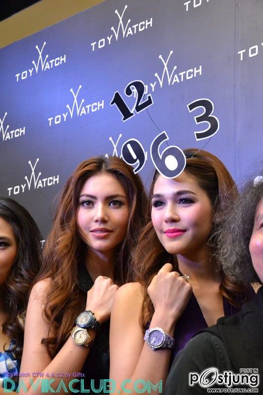 ใหม่กับชมพู่ สวยกินกันไม่ลง