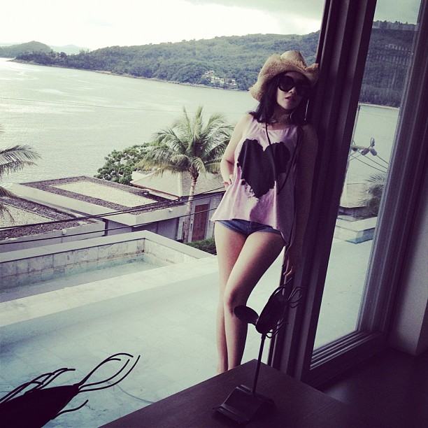 ใบเตย อาร์สยาม เซ็กซี่เบาๆ @ Instagram