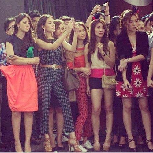 แฟชั่น เสื้อผ้าลาย ๆ สไตล์ดาราสาวสวย