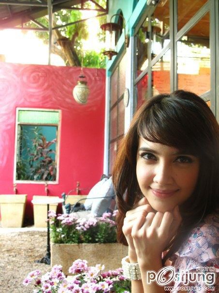 ซาร่า เล็กจ์ สวยอินเตอร์