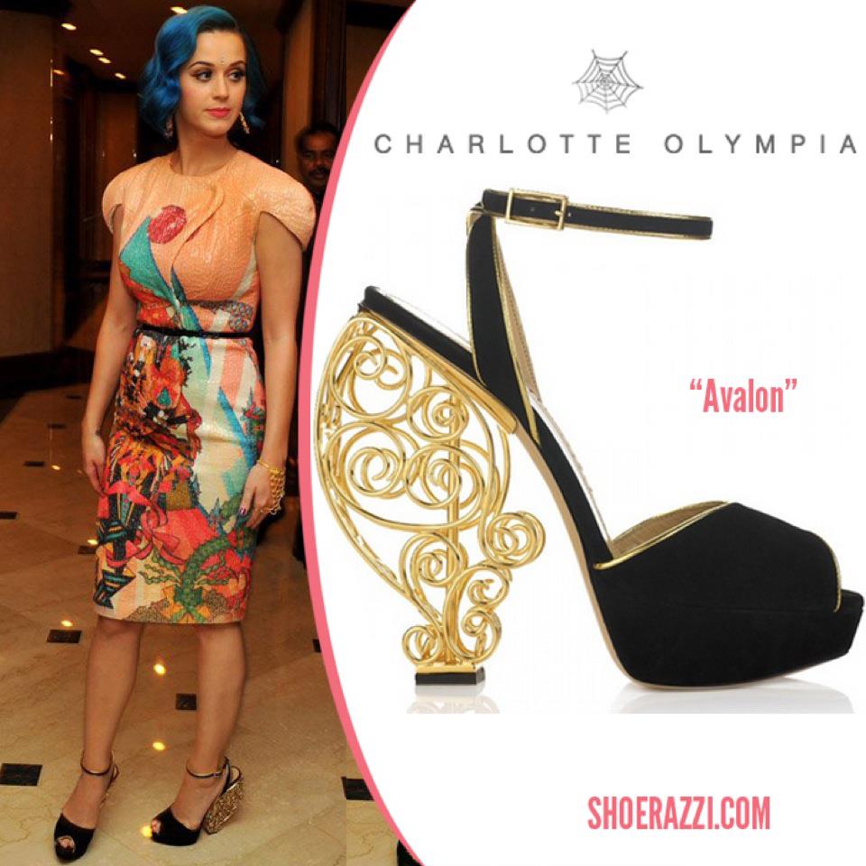 ระดับชมพู่ อารยา จะออกงานธรรมดาได้ยังไงคะ