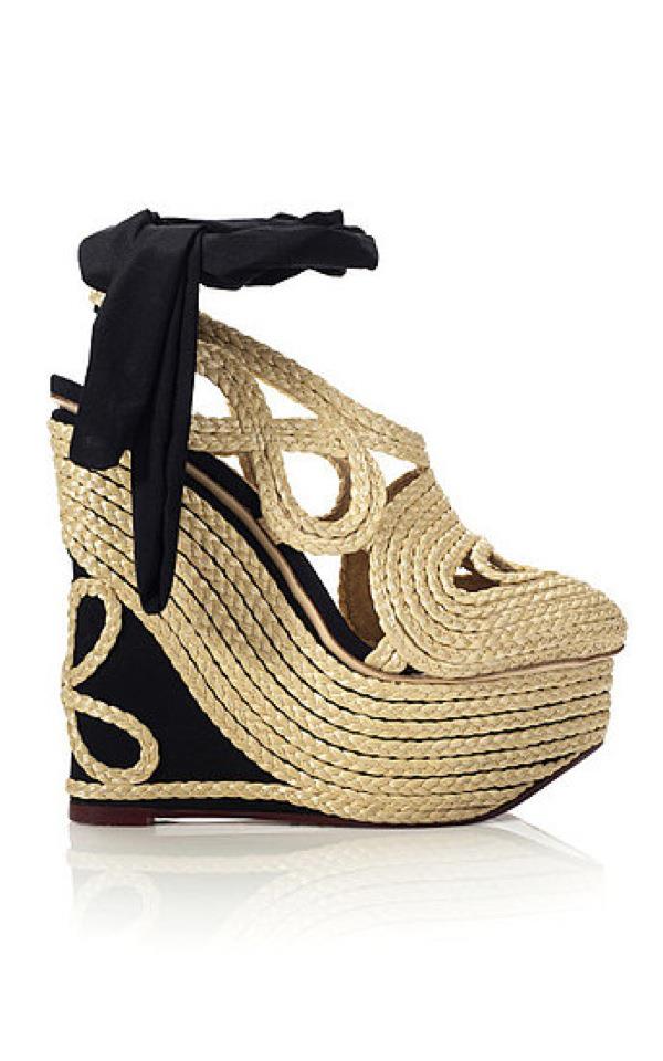 ระดับชมพู่ อารยา จะออกงานธรรมดาได้ยังไงคะ