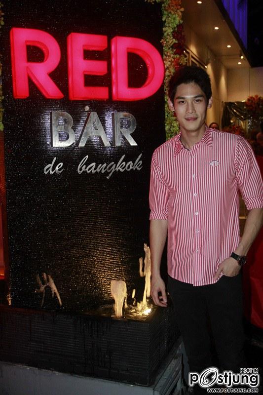 ดาราออกงาน