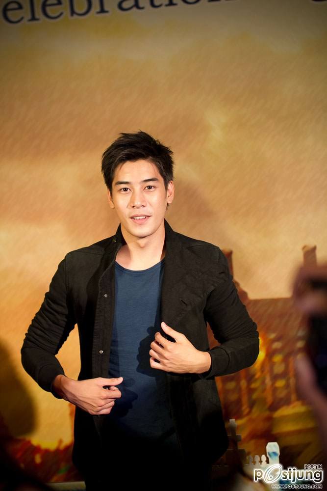 ดาราออกงาน