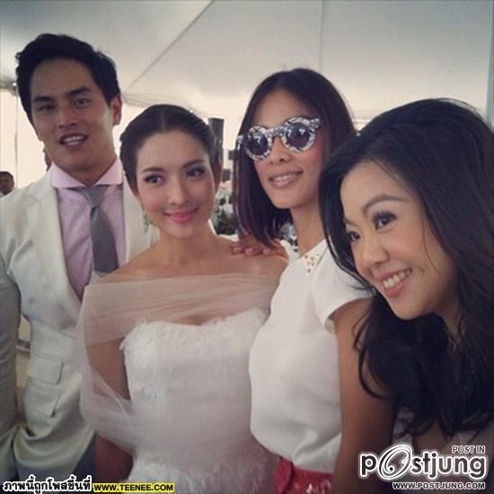 ชุดงานกลางคืน แอ๊ฟ ทักษอร