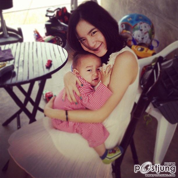 ครอบครัวสุขสันต์ของ พลอย ชิดจันทร์