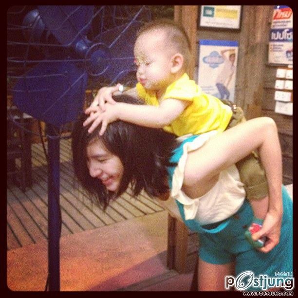 ครอบครัวสุขสันต์ของ พลอย ชิดจันทร์