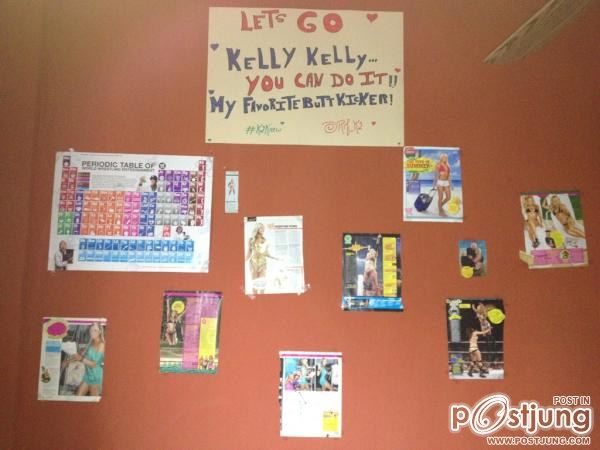 KELLY KELLY WWE @ Twitter