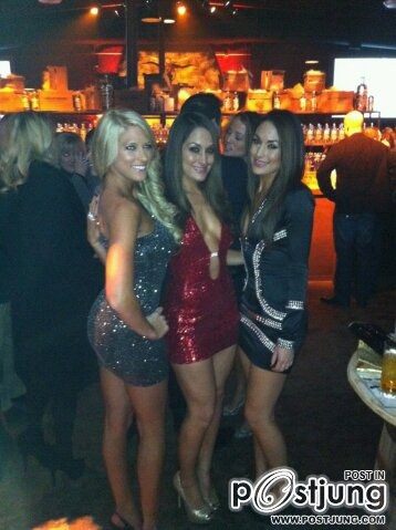 KELLY KELLY WWE @ Twitter