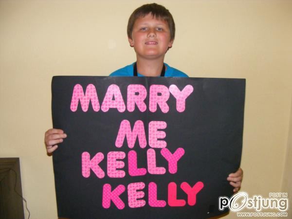 KELLY KELLY WWE @ Twitter