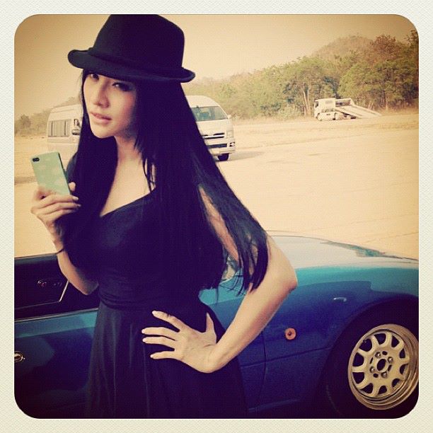 Pix พลอย เฌอมาลย์