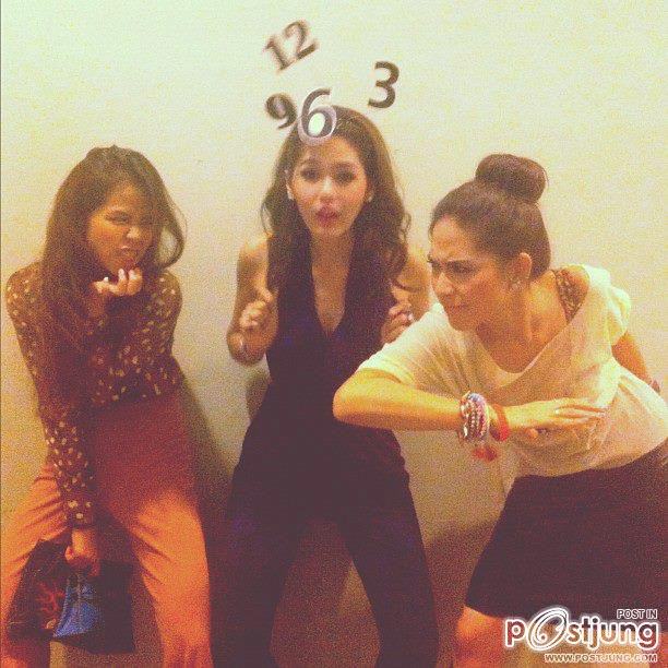 Pix พลอย เฌอมาลย์