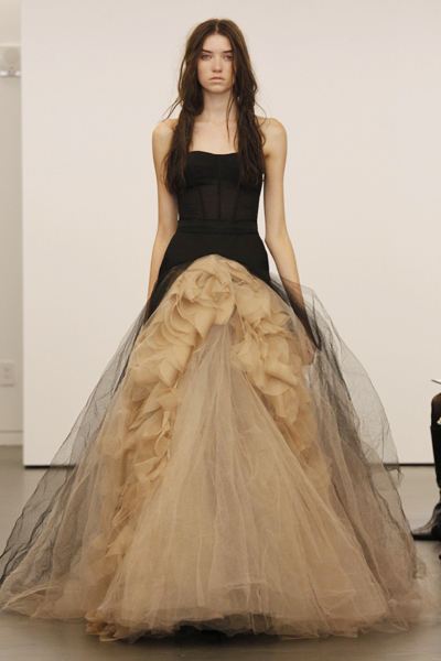 แฟชั่น ชุดแต่งงานสุดเก๋ จาก Vera Wang