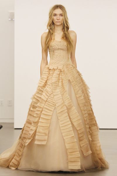 แฟชั่น ชุดแต่งงานสุดเก๋ จาก Vera Wang