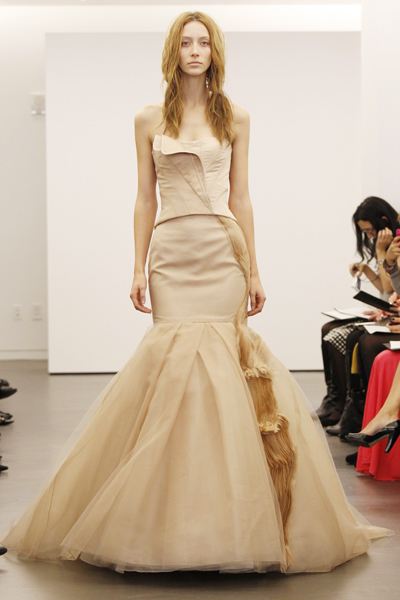 แฟชั่น ชุดแต่งงานสุดเก๋ จาก Vera Wang