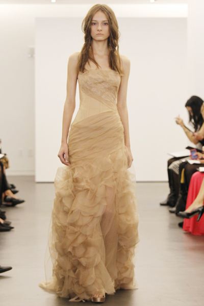 แฟชั่น ชุดแต่งงานสุดเก๋ จาก Vera Wang