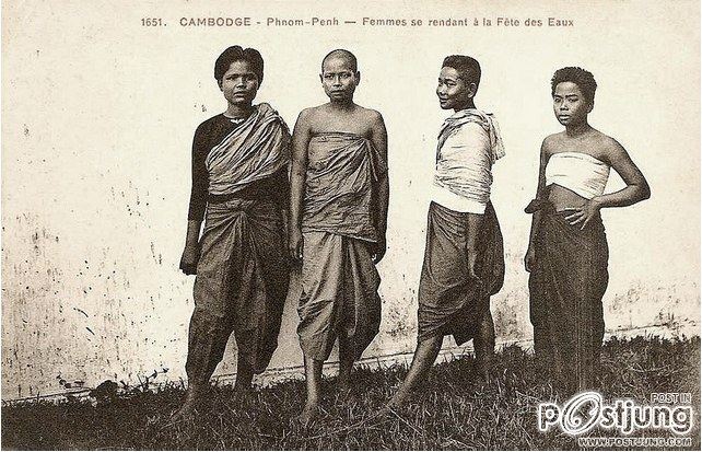 การแต่งกายของสตรีชาวกัมพูชาเมื่อร้อยปีก่อนชุดที่2