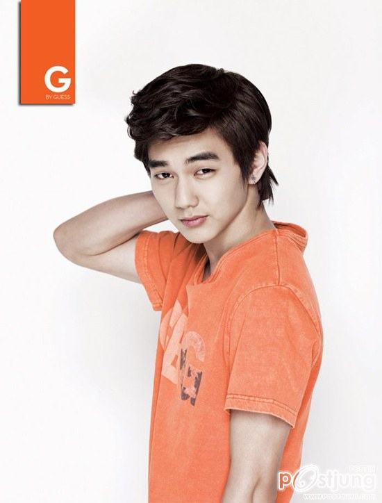 IU & Yoo Seung Ho @ G by Guess S/S 2012