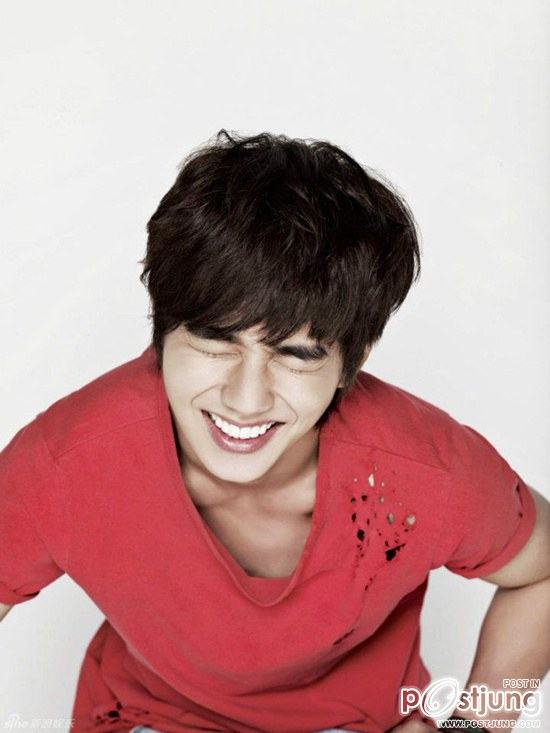 IU & Yoo Seung Ho @ G by Guess S/S 2012