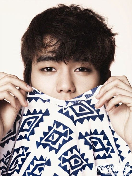 IU & Yoo Seung Ho @ G by Guess S/S 2012