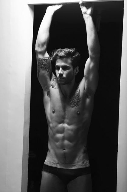 5 sexy models from Revista Junior Homem