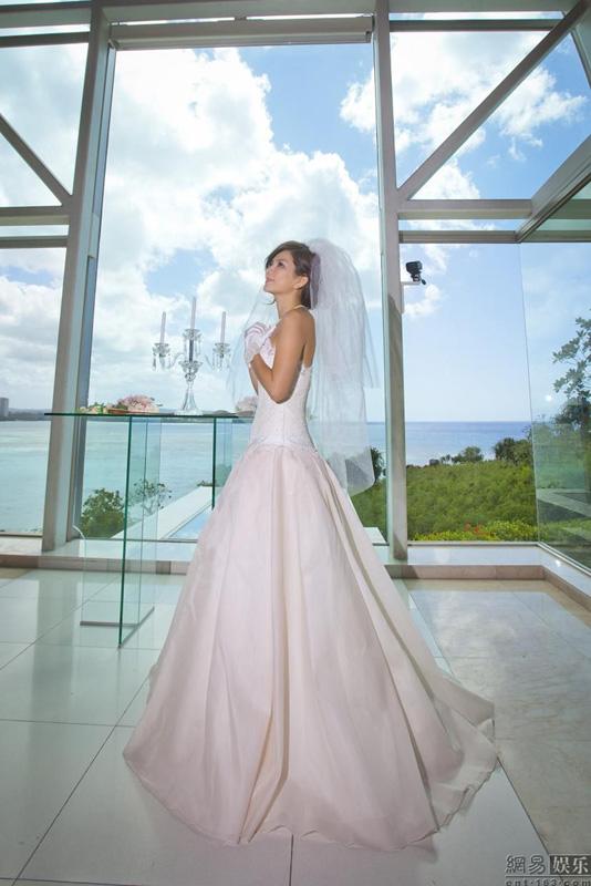 [S.H.E.] เอลล่า