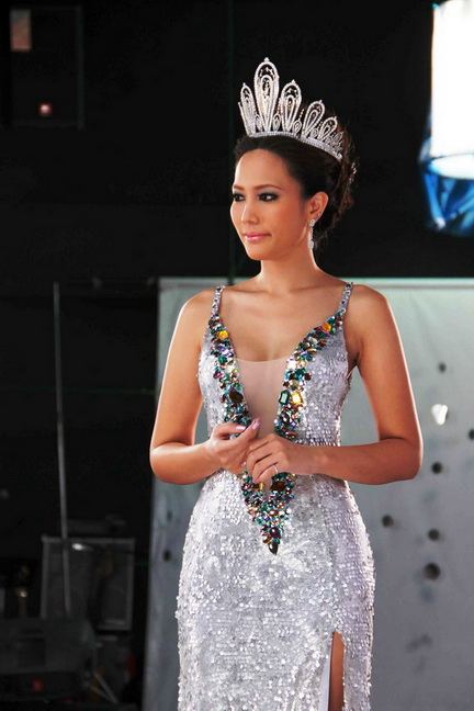 ภาพเบื้องหลังการถ่ายโฆษณา Miss Universe Thailand 2012