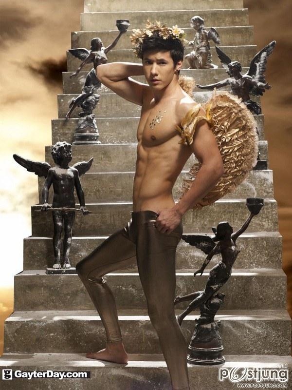 พระเอก Featuring : Girly Berry