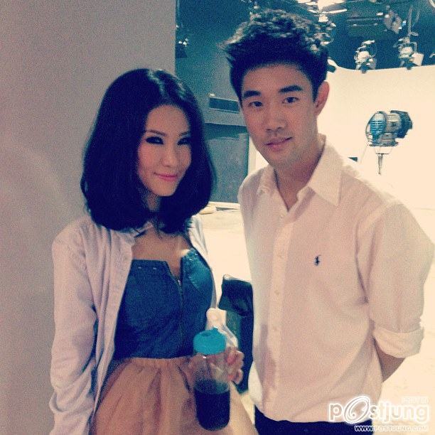 พระเอก Featuring : Girly Berry