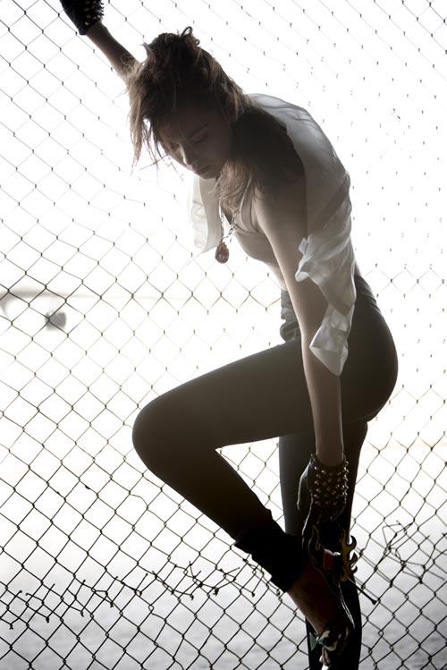 "มิน - แมท" ประชันเซ็กซี่ในนิตยสาร Fast [ Issue 01/05/2012 ]