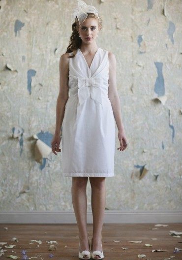 แฟชั่น ชุดงานหมั้น  สไตล์เดรสสั้น