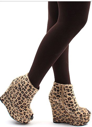 แฟชั่น รองเท้าส้นเตารีด สูง สวย มั่นใจ มาแรง