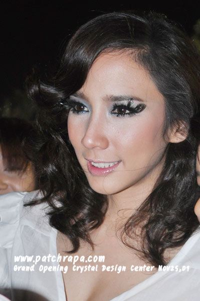 อั้ม พัชราภา สวยงามอลังการดุจนางพญา