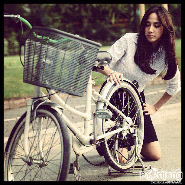 ไฮโซสาว - ซุปตาร์. อั้ม