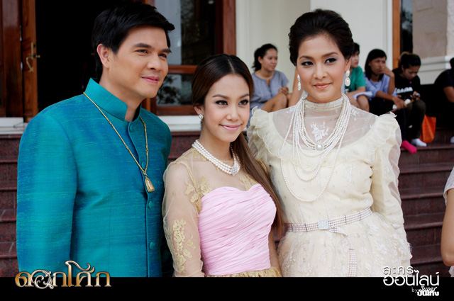 พี่ลูกเกด ร้าย เริ่ด เชิด ไฮโซ เก๋ๆ เบาๆ ใน ดอกโศก