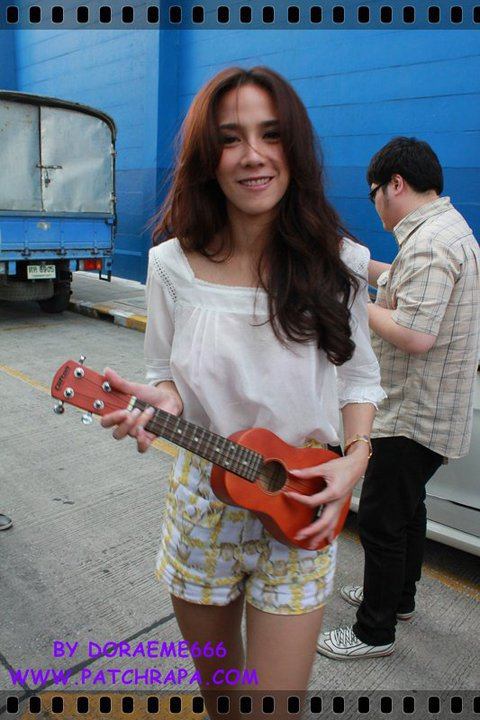 อั้ม พัชราภาเลอเลิศเป็นไอดอลของคนทั้งประเทศค่ะ ชอบบบบบ