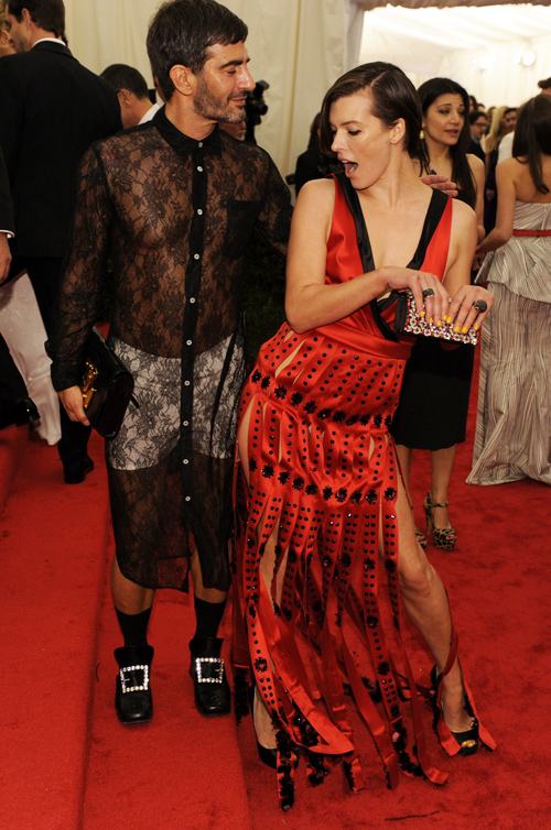 แฟชั่น แซ่บ ๆ ของเหล่าคนดัง ในงาน Met Gala 2012
