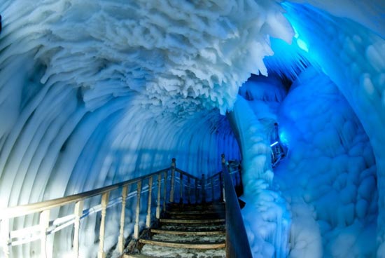 ตระการตา! ชมภาพถ้ำน้ำแข็งอายุกว่า 3 ล้านปีในประเทศจีน