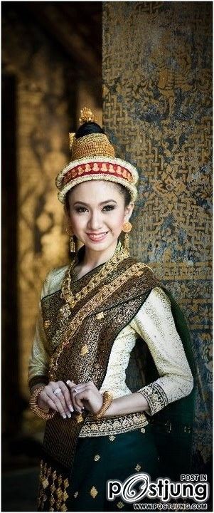 แม่หญิง จาก สปป ลาว